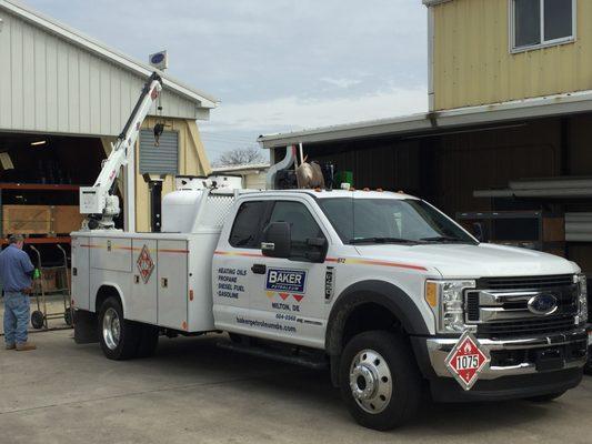 Setting propane tanks in Laurel, DE