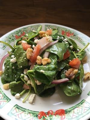 Spinach Salad w/ feta, walnuts, onions and Rosemary viniagrette