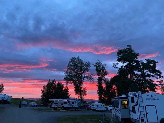 Redmond / Central Oregon KOA Holiday