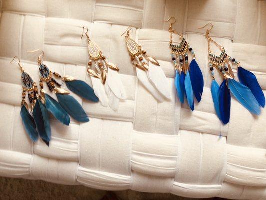 We have many feathers earings! These are some examples! Only 15$ each!!!