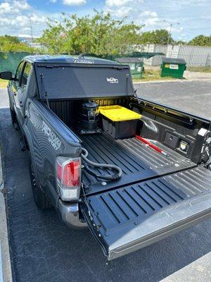 Toyota Tacoma Bed Cover TonnoFlip Tonneau Covers 
Lifetime Warranty 
100% Access To Your Truck Bed