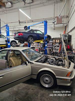 Working on classic BMWs E31 and E24