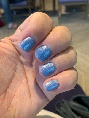 Gel mani with zero cuticle attention