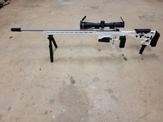 Bergara 300 WIN Mag Action in an MDT Chassis with a Leupold LRP scope