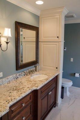 Classic Furniture Style Bathroom Vanity