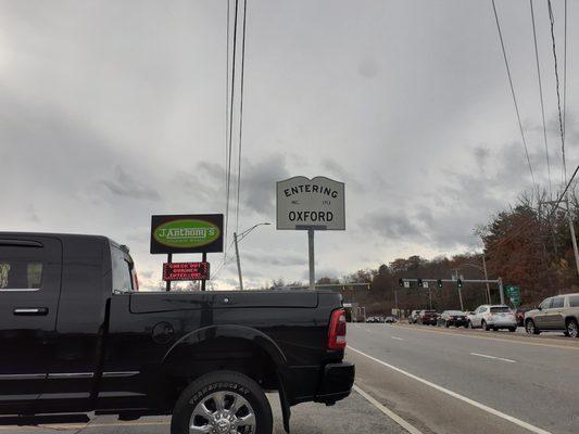 Entering Oxford from Auburn.