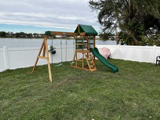 Small children's play set