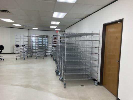 Storage wire shelving assembly