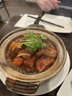 Stone pot spare ribs