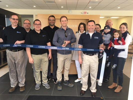 Ken Pollock Ford Lincoln Cuts Ribbon on Newly Remodeled Showroom