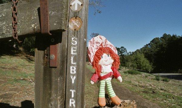 Trailhead at southern terminus of Selby Trail