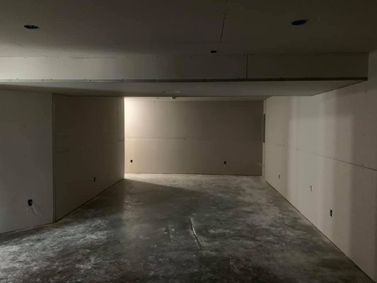 Drywall hang in finished basement