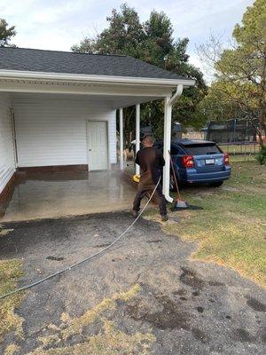 Garage floor service