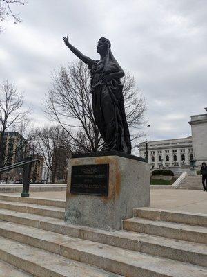 Forward Statue, Madison