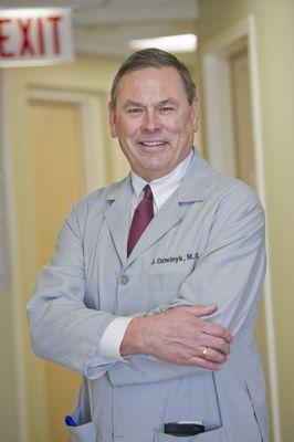 Dr. Jaroslaw B. Dzwinyk, Board-Certified Orthopedic Surgeon