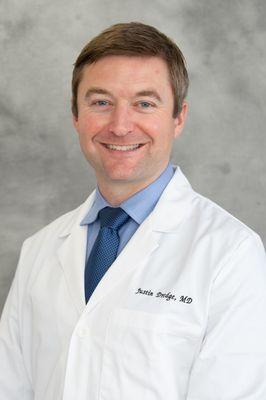 Dr. Dredge completed a Glaucoma fellowship at the world-renowned USC-Roski Eye institute in Los Angeles.