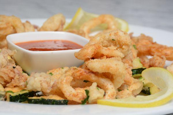 Calamari Fritti: Fried Calamari Served with Marinara Sauce