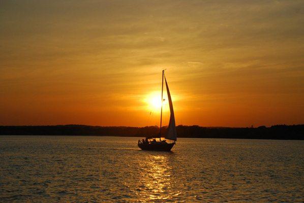 Sunset sailing on Casco Bay is one of the customized sailing experiences you can enjoy in Portland, Maine.