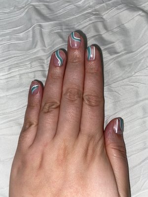 Koko mani with negative space design