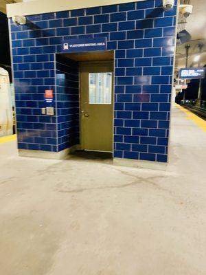 LIRR Merrick Station Waiting room