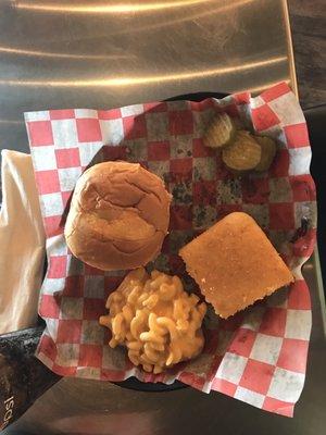 Chicken combo, Mac n cheese, cornbread. Lovely and well priced. Friendly staff