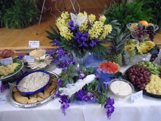 we decorate every buffet table to match your event