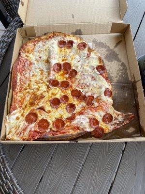 I live 0.6 miles from Casa Mias and this is how the pizza got delivered. Unacceptable!!