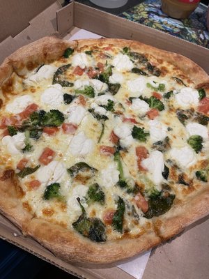 LG Veggie Pizza