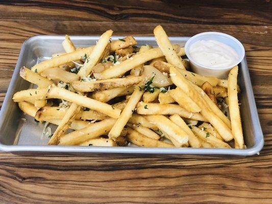 Garlic parm fries