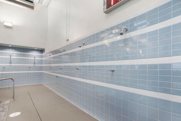 We offer 7 showers so that you never have to wait too long after a swim lesson.