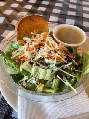 Cute dinner salad for lunch special. Fresh lettuce