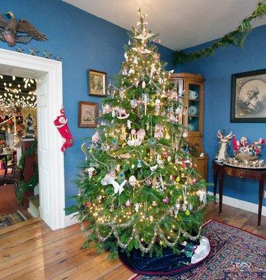 Diningroom and Christmas Shop