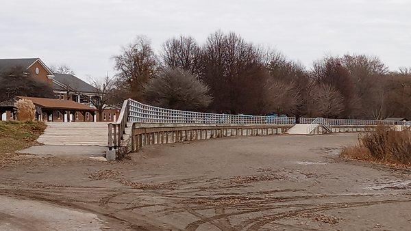 Boardwalk at the rise of the beach