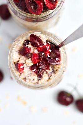 Choco Cherry Overnight Oats