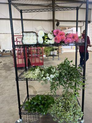 In store shopping, walk in and grab a cart to fill with the best blooms. Florist pulls as well available.