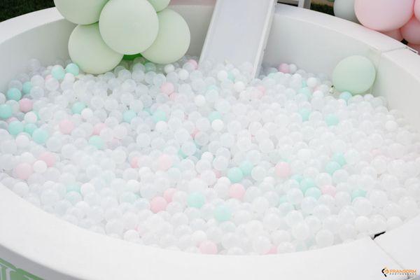 White Round Ball pit