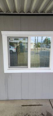 Cashcarterhandymanservice.com pressure washes so the windows and screen can be cleaned. Phoenix Az area.