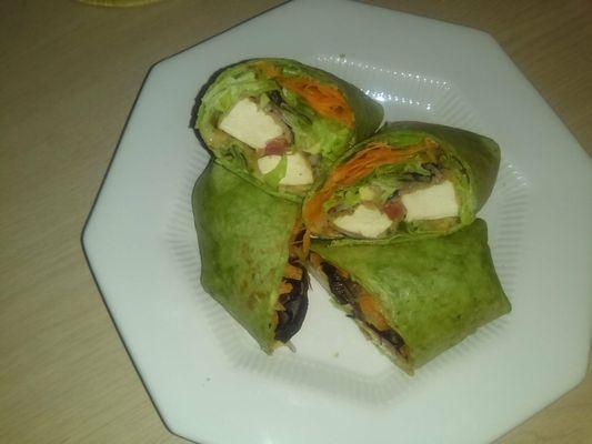 Organic Breaded Tofu Veggie Wrap w/Spinach Shell