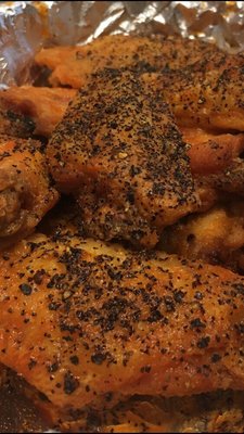 Medium Buffalo wings with Coarse ground black pepper