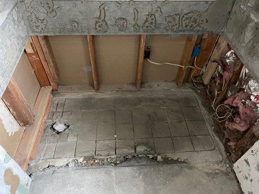 Floor poured uneven using wrong type of cement!