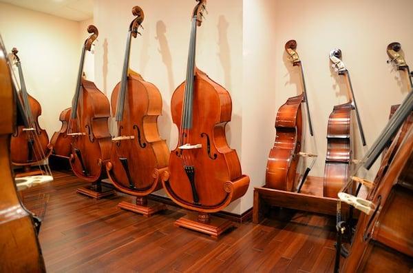 Whether renting or purchasing, Antonio Strad offers violin, viola, cello & bass selections for all levels of players