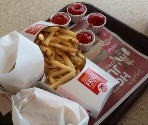 New Wendy's fries and food presentation. Nice and delicious :)