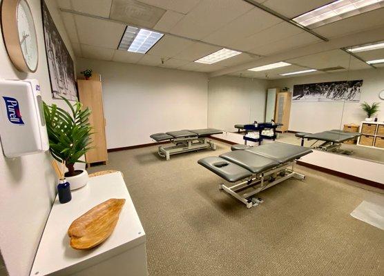 Agile Physical Therapy Los Altos! Currently due to COVID-19 we are only treating 1 patient at a time in this room.