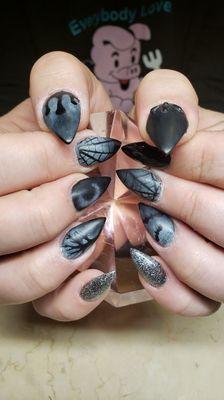 Halloween nail art... spooky