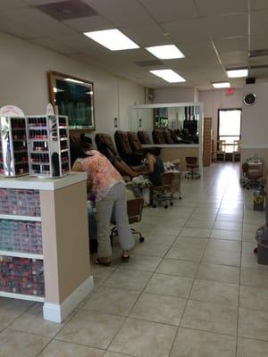 Six nice leather massage pedicure chairs!