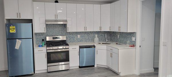 kitchen remodeling with customized cabinets