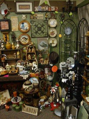 Emerald Isle Antiques & Gifts