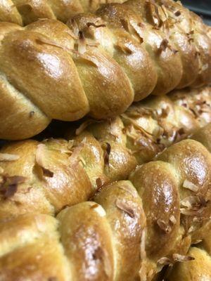 Coconut pumpkin braids