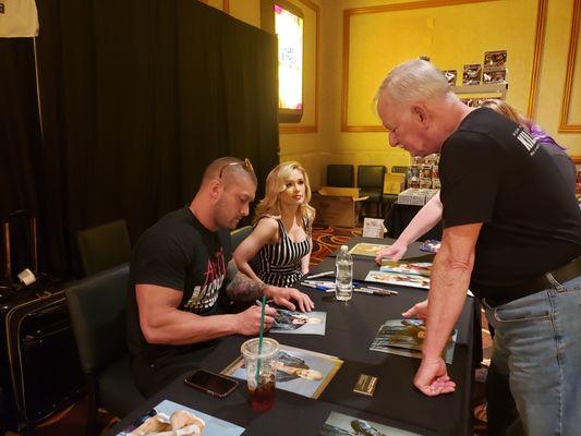 Killer Kross and Scarlett Bordeaux at our Sunset Station Casino signing event!