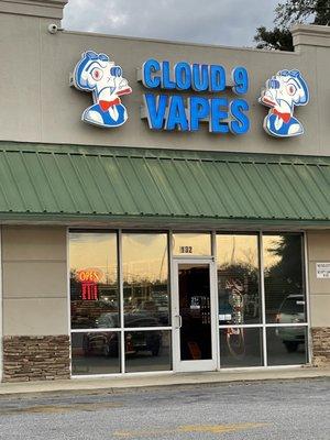 Cloud 9 Vapes - Semmes